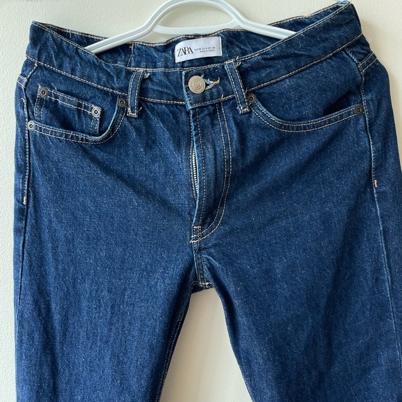Zara TRF Mid-Rise Straight Leg Boyfriend Jeans - Picture 5 of 5
